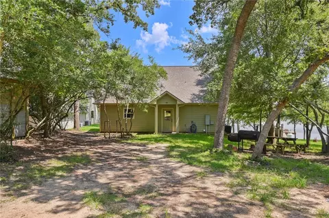10021 Clyde Acord Rd, Franklin, TX 77856