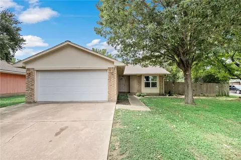 3200 Dallis Dr, College Station, TX 77845