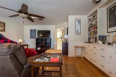 607 Ethel Blvd, Bryan, TX 77802 photo 3