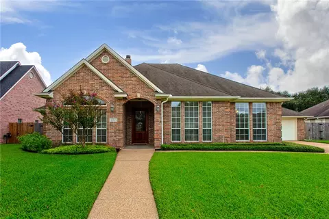 732 Plum Hollow Dr, College Station, TX 77845