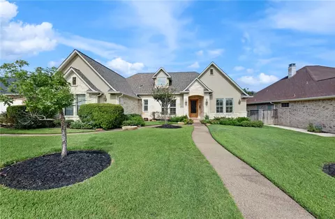 5305 Riviera Ct, College Station, TX 77845