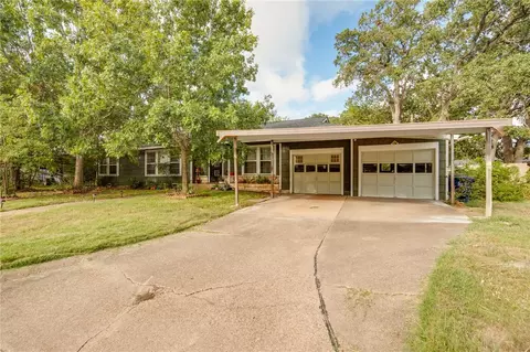 906 Enfield St, Bryan, TX 77802 photo 2