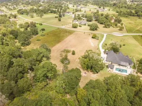 10171 St John Dr, Iola, TX 77861 photo 7