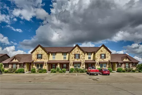 400-408 Baby Bear, College Station, TX 77845