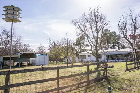 105 Red Bud Ln, Somerville, TX 77879