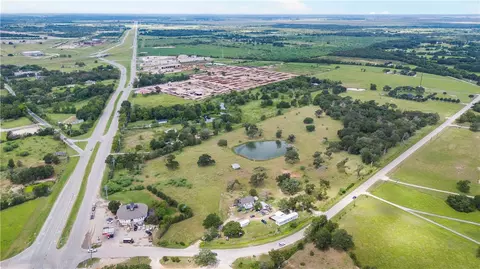 1839 Smetana Rd, Bryan, TX 77807