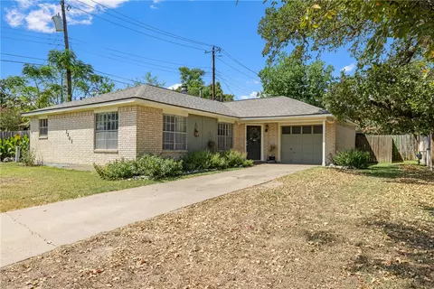 3201 Wildlife Cir, Bryan, TX 77802