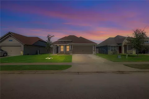 2013 Dumfries Dr, Bryan, TX 77807
