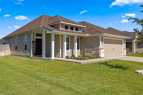 Exterior - 2013 Dumfries Dr, Bryan, TX 77807 photo 4 of 7