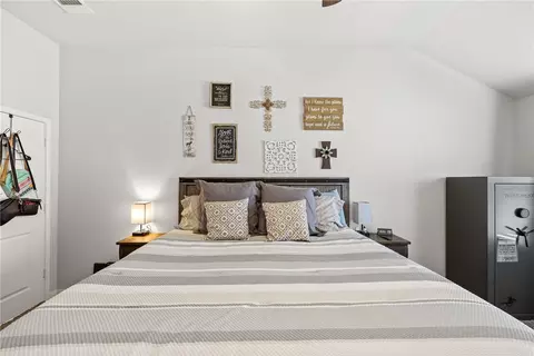 Bedroom - 2013 Dumfries Dr, Bryan, TX 77807 photo 4 of 4