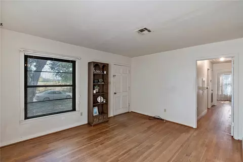 722 Williamson Dr, Bryan, TX 77801 photo 6