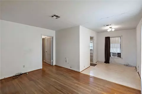 722 Williamson Dr, Bryan, TX 77801 photo 8