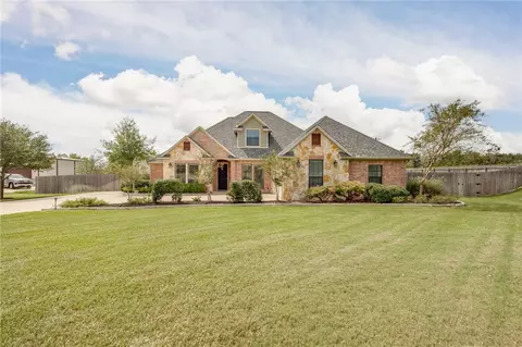 5700 Easterling Dr, Bryan, TX 77808