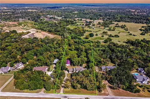 7235 River Place Ct, College Station, TX 77845