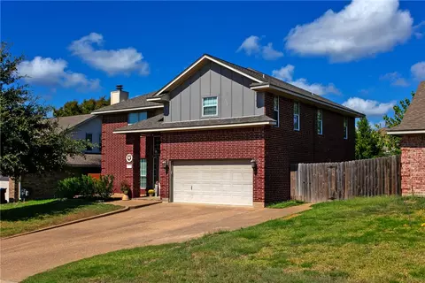 1107 Harrisonburg Ln, College Station, TX 77845
