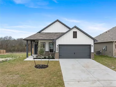 1370 Kingsgate Dr, Bryan, TX 77807