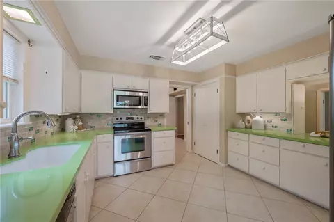 3115 Camelot Dr, Bryan, TX 77802 photo 13