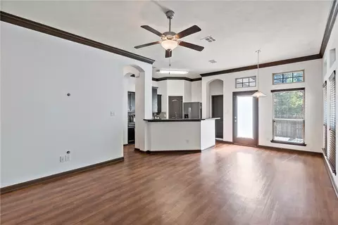 2100 Ella Ln, Bryan, TX 77802 photo 5