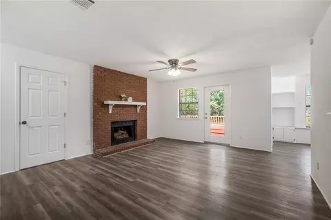 1305 W Villa Maria Road E201, Bryan, TX 77801