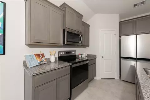 Kitchen - 5250 Montague Loop, Bryan, TX 77807 photo 2 of 4