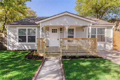 1904 Echols St, Bryan, TX 77801