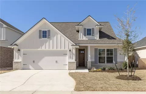 6104 Pocono Dr, College Station, TX 77845