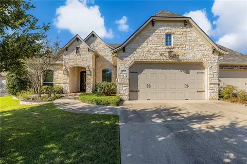 5106 Stonewater Loop, College Station, TX 77845