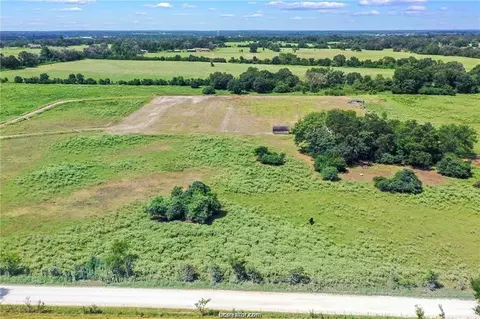 12183 Batson Loop, Normangee, TX 77871 photo 4