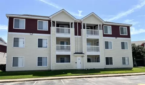 523 SW Parkway 102, College Station, TX 77840