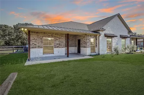 4007 Golden Eagle Dr, Bryan, TX 77808 photo 2