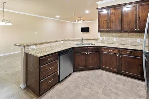 4007 Golden Eagle Dr, Bryan, TX 77808 photo 12
