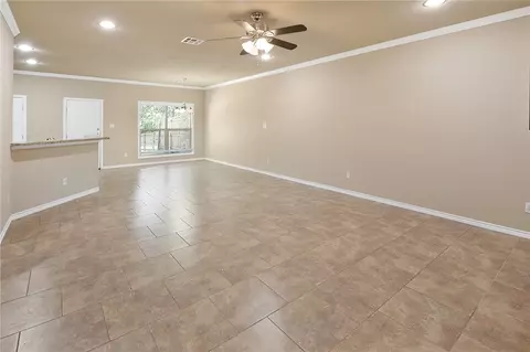 4007 Golden Eagle Dr, Bryan, TX 77808 photo 4