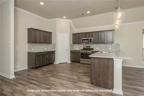 2202 Amber Ct, Bryan, TX 77807 photo 4
