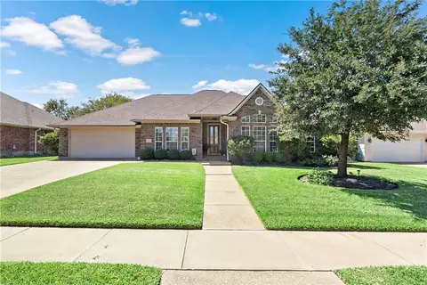 9304 Chadwick Ln, College Station, TX 77845