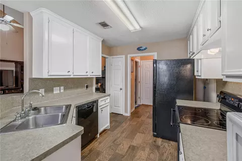 3803 Caleb Ct, Bryan, TX 77803 photo 8