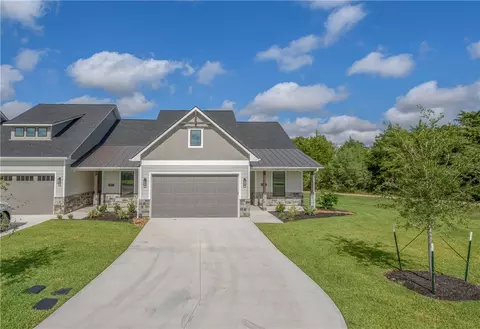 5055 Mooney Falls Dr, Bryan, TX 77802