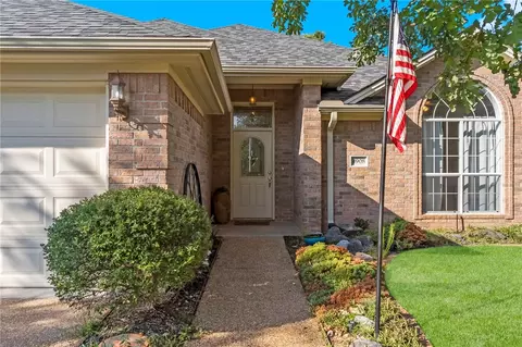 4908 Winchester Dr, Bryan, TX 77802