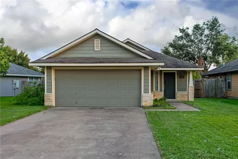 905 Crested Point Dr, College Station, TX 77845