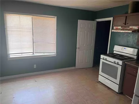 1903 Mockingbird Rd, Bryan, TX 77803 photo 4