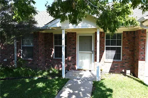 616 N Hearne Street 616, Franklin, TX 77856