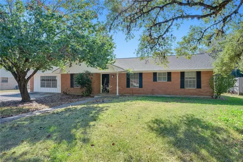 812 Gibbs St, Navasota, TX 77868