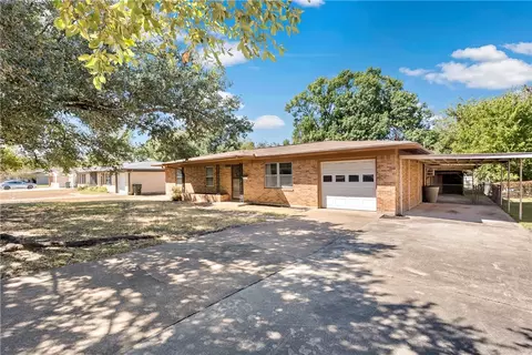 Exterior - 308 Dunn St, Bryan, TX 77801 photo 2 of 4
