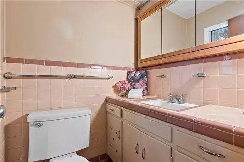 Bath - 308 Dunn St, Bryan, TX 77801 photo 2 of 2