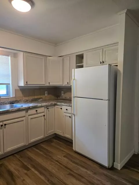 Kitchen - 900 E 27th St, Bryan, TX 77803 photo 3 of 3