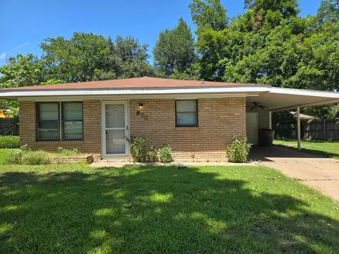 900 E 27th St, Bryan, TX 77803