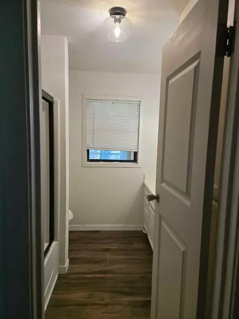 Bath - 900 E 27th St, Bryan, TX 77803 photo 1 of 4