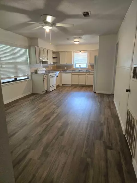 Living - 900 E 27th St, Bryan, TX 77803 photo 1 of 4
