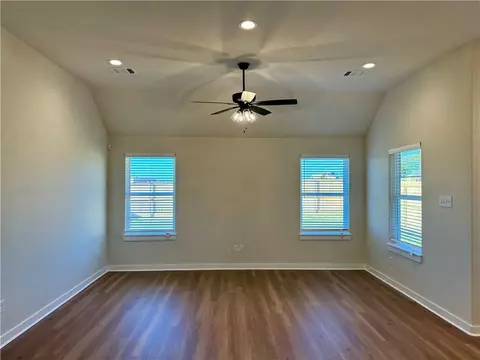 2824 Messenger Way, Bryan, TX 77802 photo 4