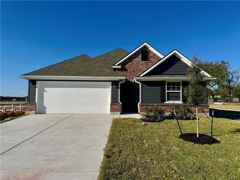 2824 Messenger Way, Bryan, TX 77802