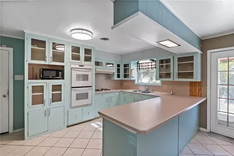 2210 Sharon Dr, Bryan, TX 77802 photo 13